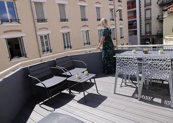 Апартаменты T3 Jaude + Terrasse Et Garage *